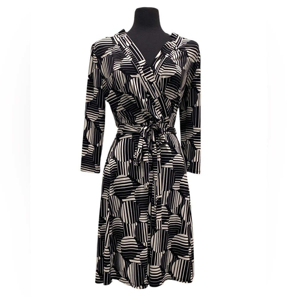 Liz Claiborne Black White Geometric V Neck Dress with Belt - NEW Size M